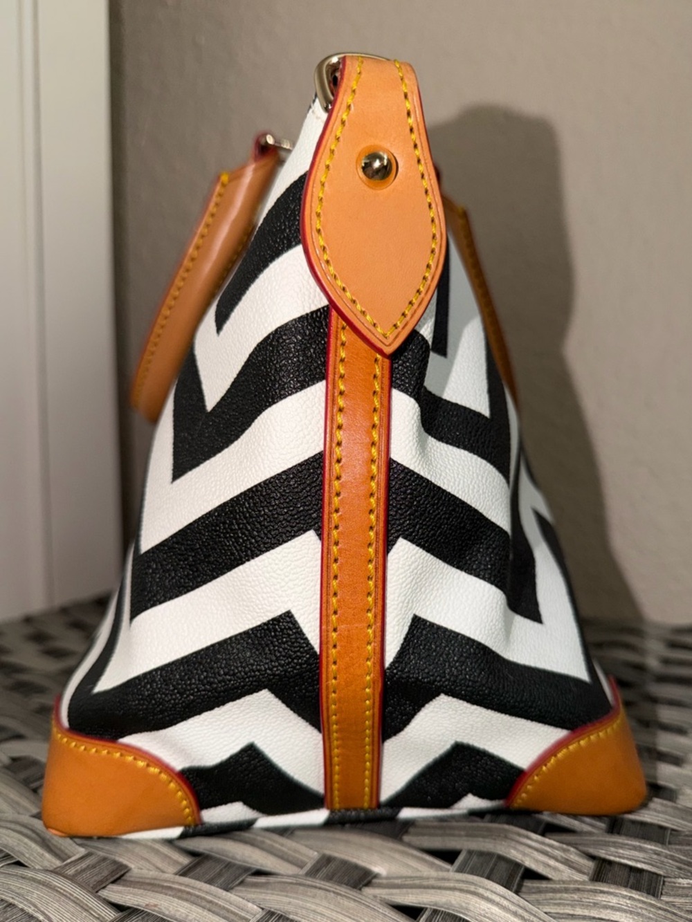 Dooney & Bourke Black & White Chevron Top Handle Satchel - Tan Leather Trim - Picture 3 of 14